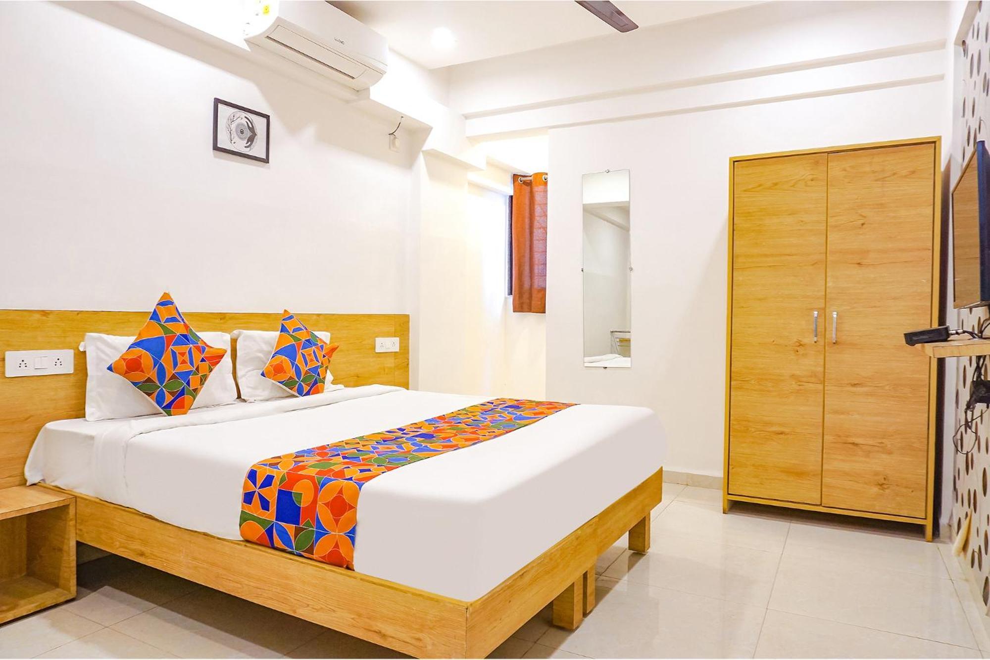 Fabhotel Saffron Inn I - Nr Darshan Museum Pune Zewnętrze zdjęcie